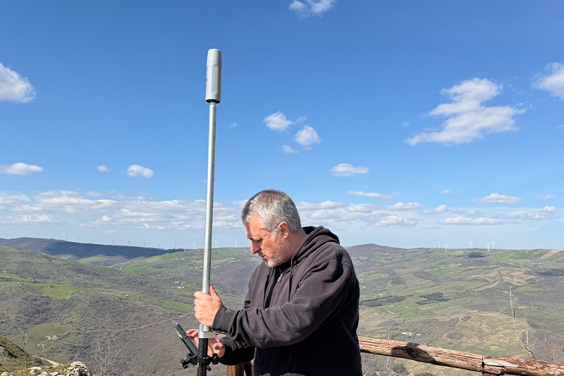 Rilievi con GNSS - servizi strumenti topografici