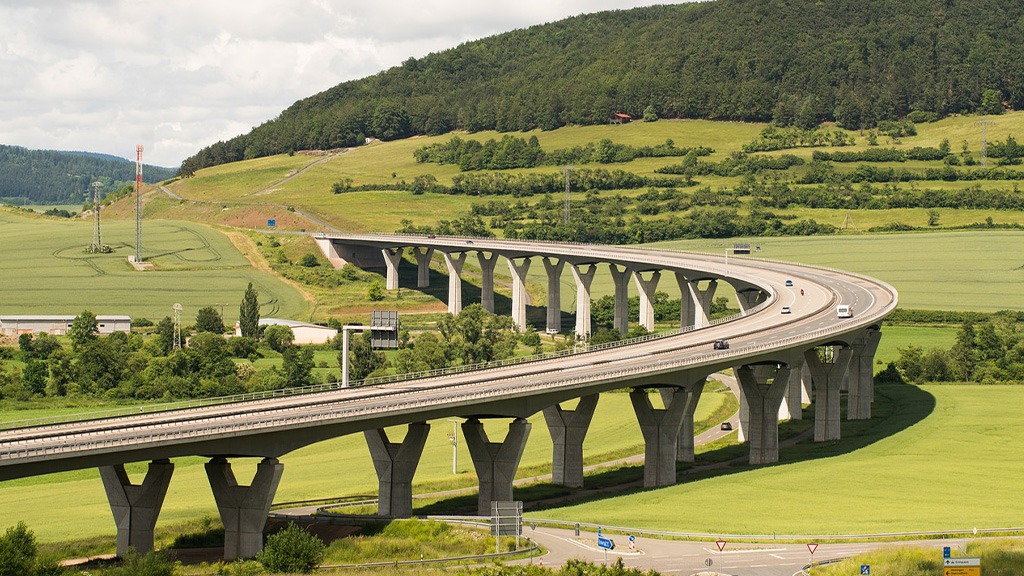 Servizi di monitoraggio delle infrastrutture effettuati da Strumenti Topografici